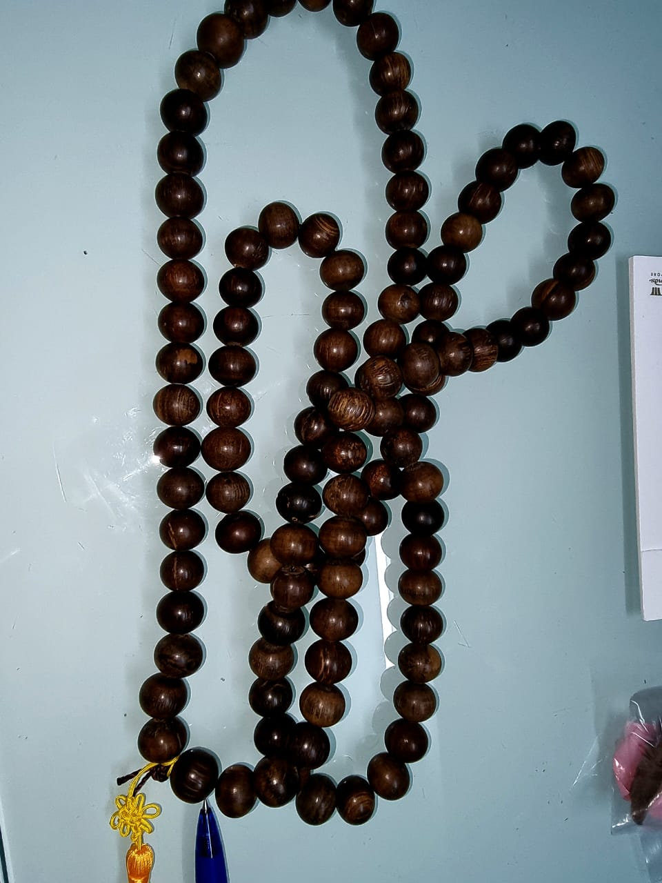 Long bead strand